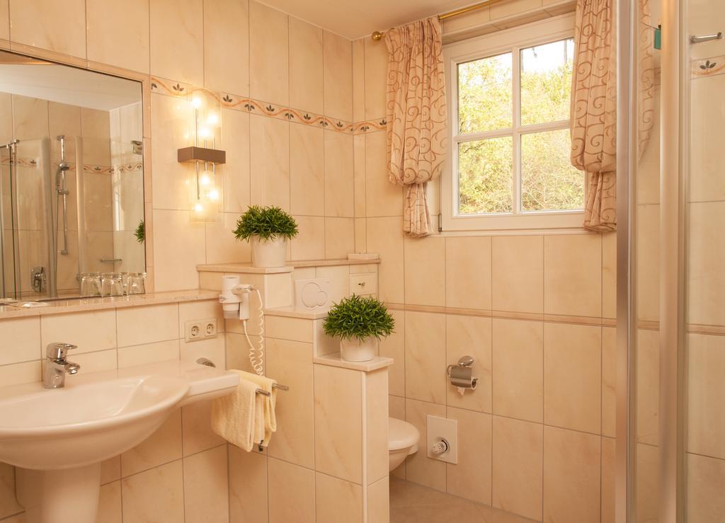 Hotel Zum Weissen Stein Kirchen (Rhineland-Palatinate) Quarto foto